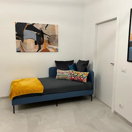 In Como, Your Nest On The * Como